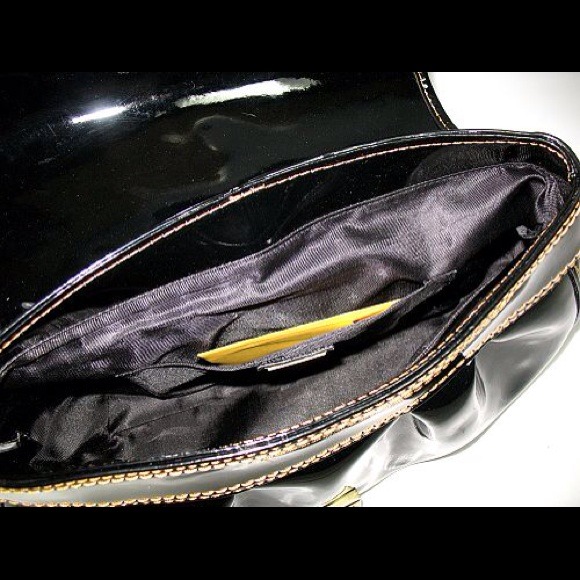 FENDI B Black Patent Leather Bag - Picture 3 of 4