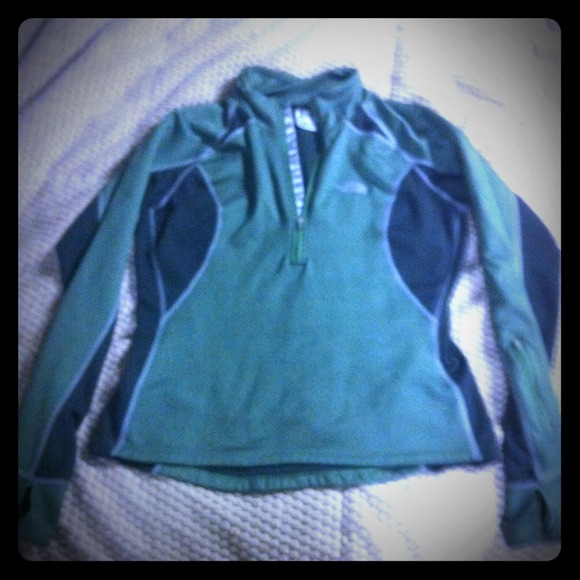 --- North Face fleece---