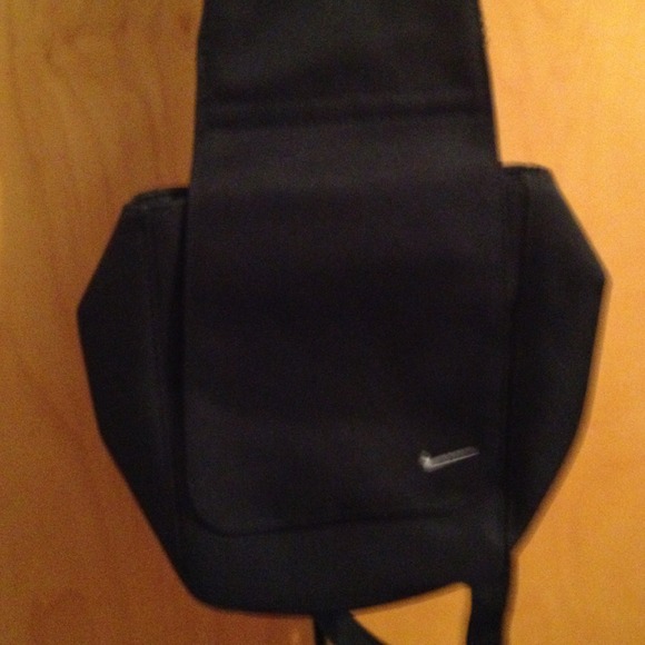 Reserved @ladystro Nike cross bag