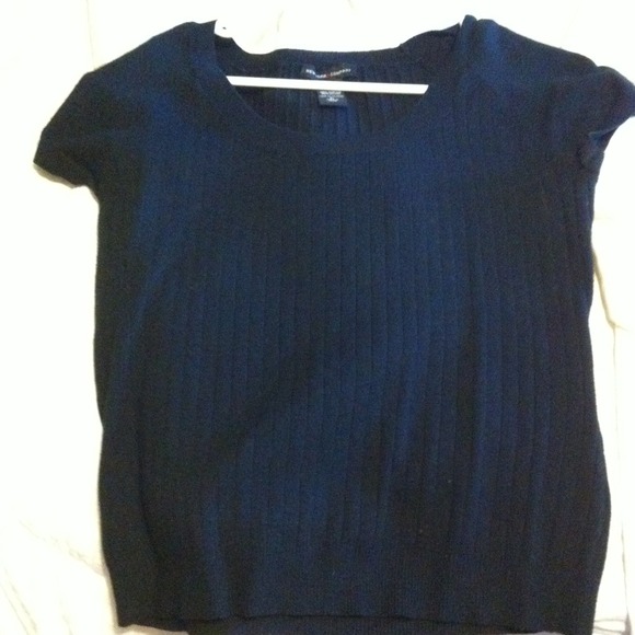 Great for spring NY&Co ribbed short sleeved top