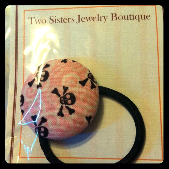 New In Package Pink Skull hair tie