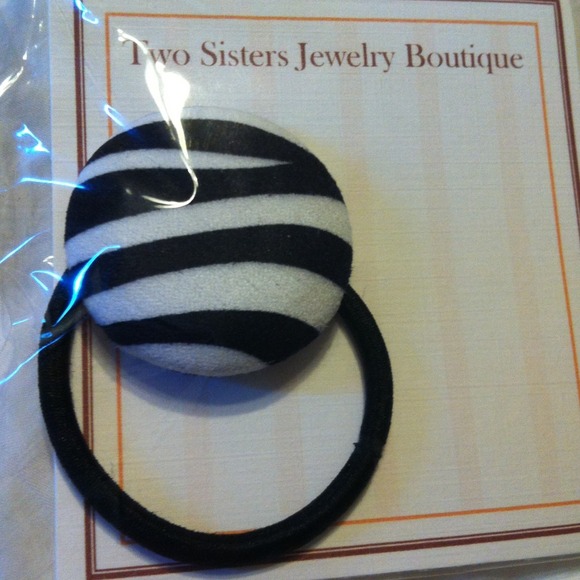 NIP Zebra patter hair tie