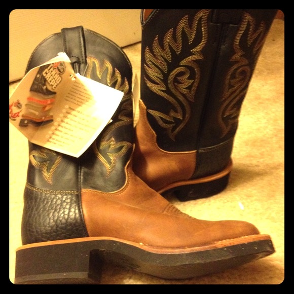 NWT Cow Girl boots