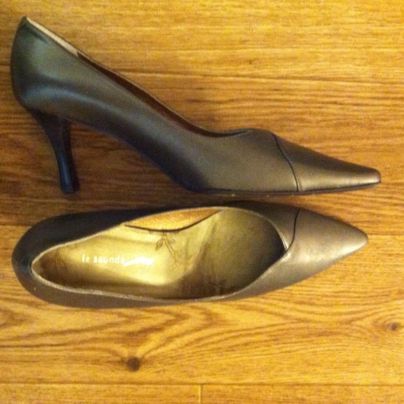 Gray/metallic silver Leather heels from Le Saunda