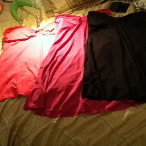 3! Strapless tops (: