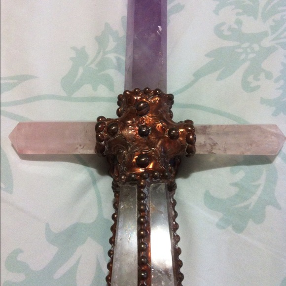 Crystal Cross - Picture 3 of 4