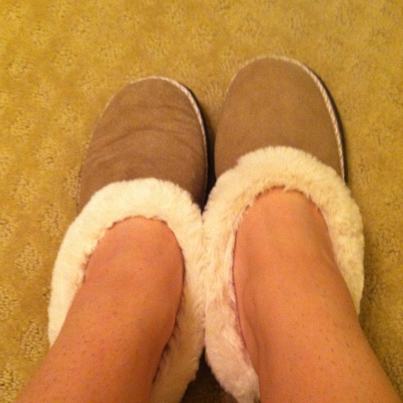 Slippers - Picture 3 of 3
