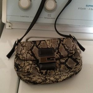Guess bag