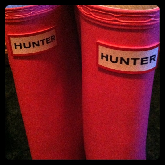 BRAND NEW Fuschia Hunter Boots