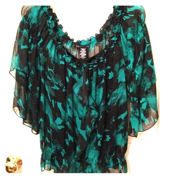 Sheer 3/4 length blouse - ruffled