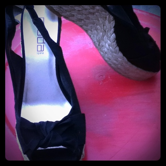 Black wedges, only worn a few times - Picture 1 of 4