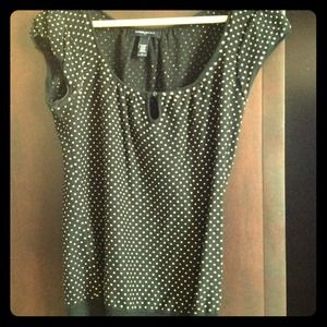 Banana Republic Black dots-top!