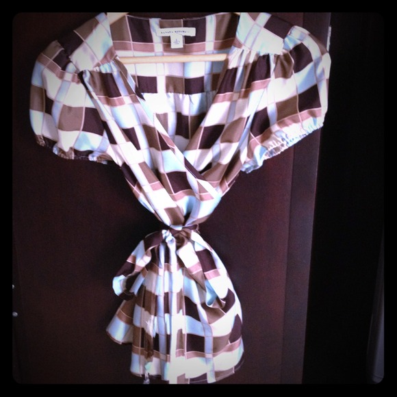 Banana Republic Checkered pattern Wrap blouse
