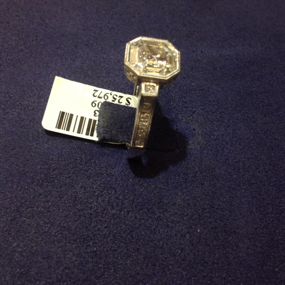 Diamond ring - Picture 3 of 4