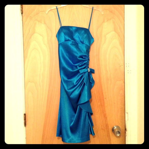 BEAUTIFUL Electric Blue satin cocktail dress!!
