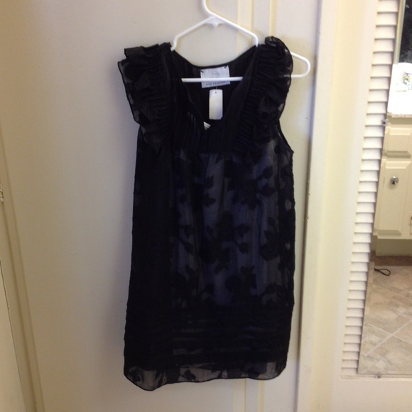 Black sleeveless floral dress