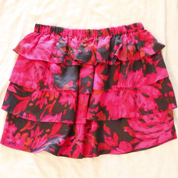Pretty pink skirt from my fav store Aritzia.