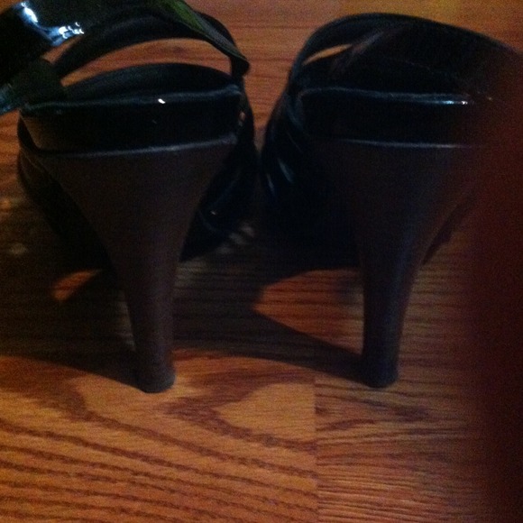 Reduced!!Sexy black bcbg maxazria heels!! - Picture 3 of 3