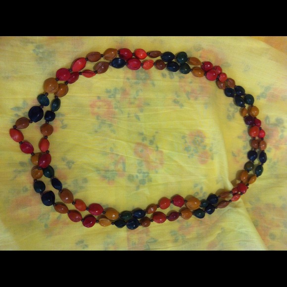 Colorful Beaded Shell Necklace - Picture 2 of 3