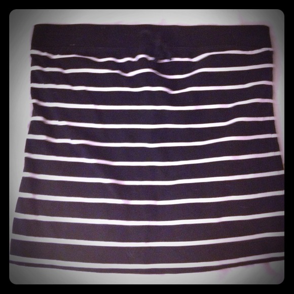 Gap black striped tube top