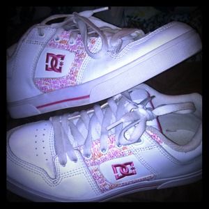 DC tennis shoes