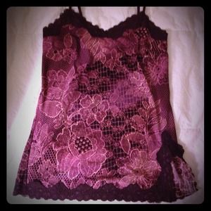 *Good condition* Purple floral print top!