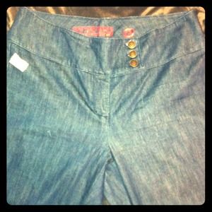 Dressy trousers!  Office casual denim!  🌆