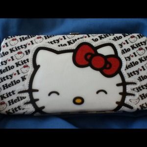 🌟REDUCED🌟in great condition hello kitty wallet!