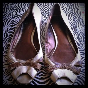 Calvin Klein gold flats size 5.5