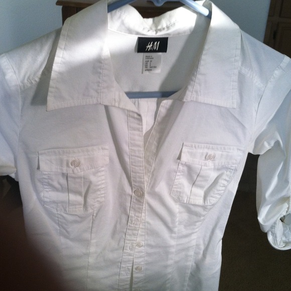 H&M white 3/4 sleeve shirt . Perfect for work