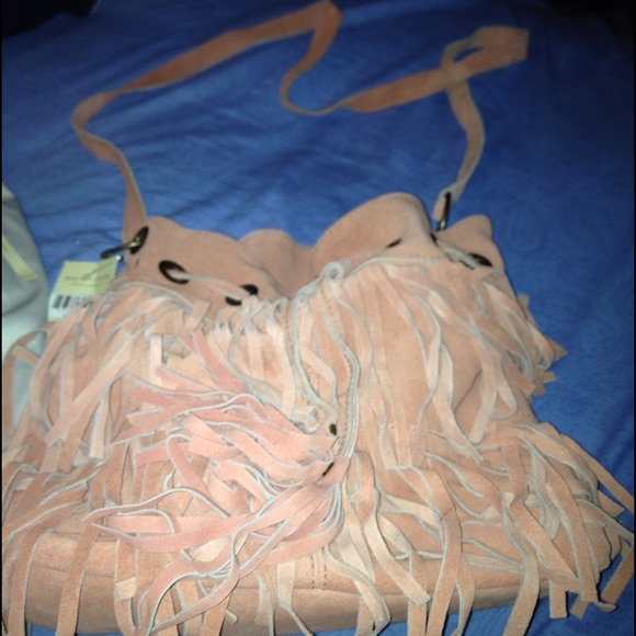 ⛔⬇⬇REDUCED Cross body fringe purse