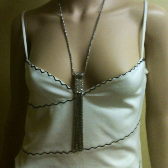 VINTAGE!!GORGEOUS SILVER TONE NECKLACE W/ CRYSTALS - Picture 2 of 4