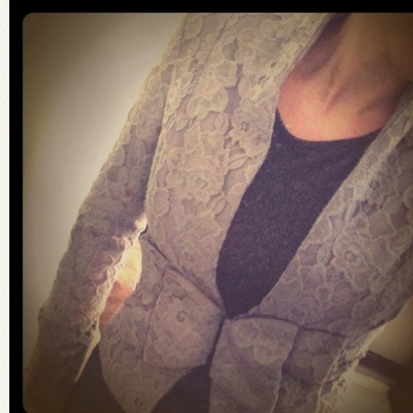 Gorgeous lace bow blazer