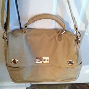 Brand New TRUVOW 5th Avenue Messenger