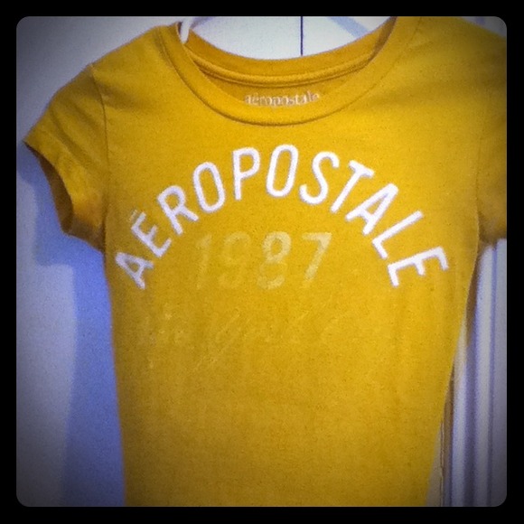 Yellow tee shirt