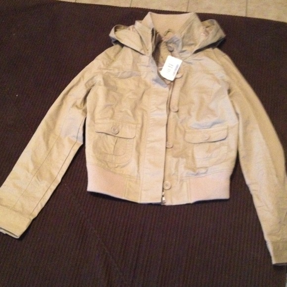 ⭕ Reserved ⭕ Love culture...NWT! Tan hoodie.