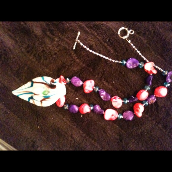 Neckleces - Picture 3 of 4