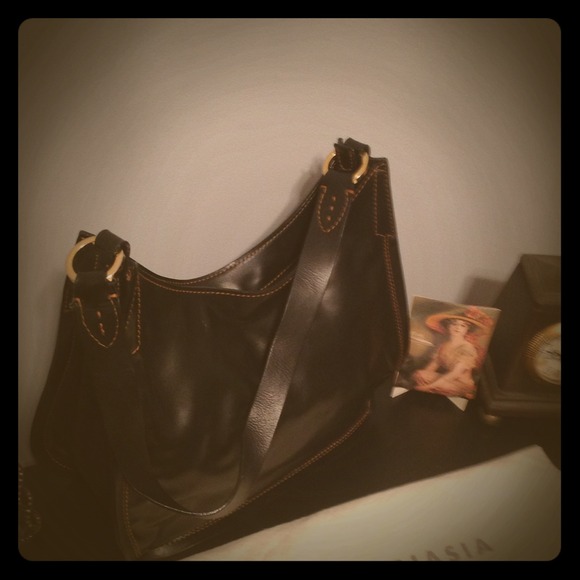 Francesco Biasia --black leather shoulder bag