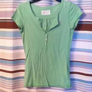 Green Hollister Top!!