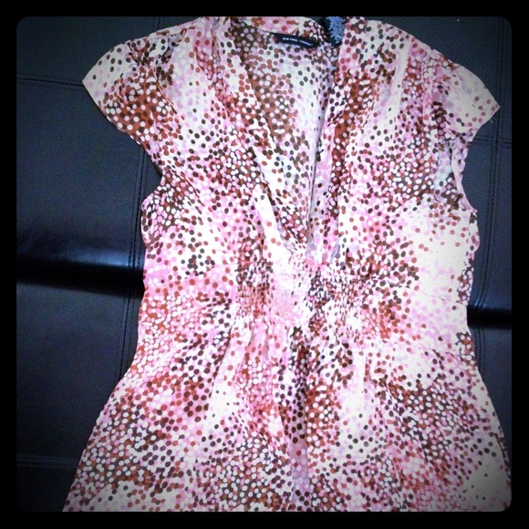 ❌SOLD❌New York & Company Dot Print V Neck Tunic