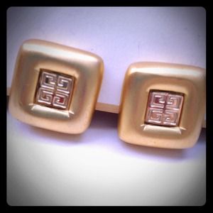 Givenchy Jewelry - Givenchy vintage clip on earrings Givenchy Jewelry - Givenchy vintage clip on earrings
