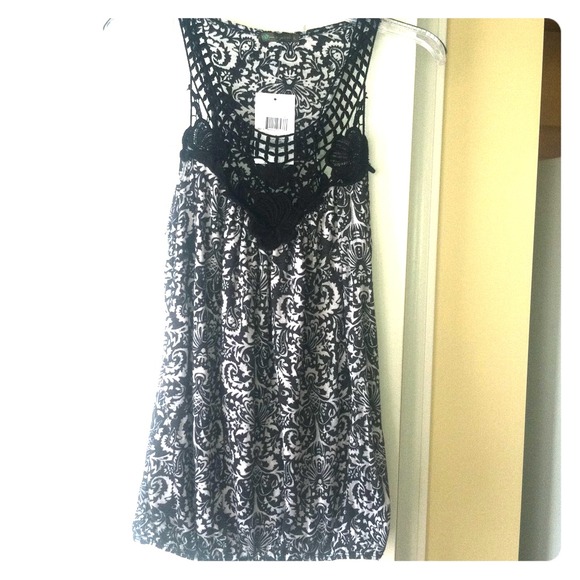 Black & Cream racerback tank (new with tags)