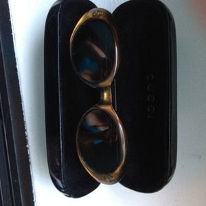 Gucci Accessories - MAKE AN OFFER!! AUTHENTIC GUCCI SUNGLASSES w/ CASE Gucci Accessories - MAKE AN OFFER!! AUTHENTIC GUCCI SUNGLASSES w/ CASE