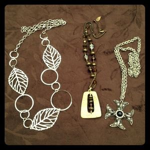 🎉SOLD to @corishine🎉 Bundle of 3 necklaces.