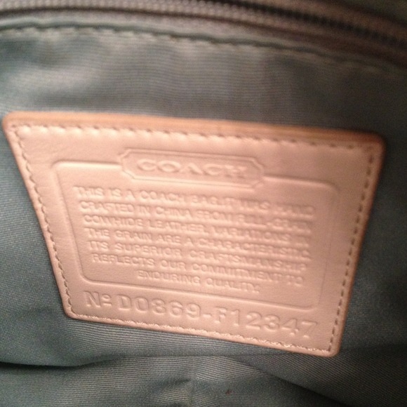 Authentic white leather Coach purse with scarf - Picture 2 of 4