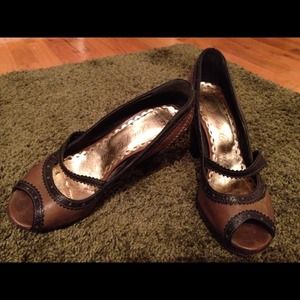 !! Reserved!! Juicy Couture peep toe stacked heels