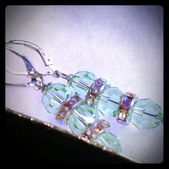 brand new mint Swarovski crystal earrings