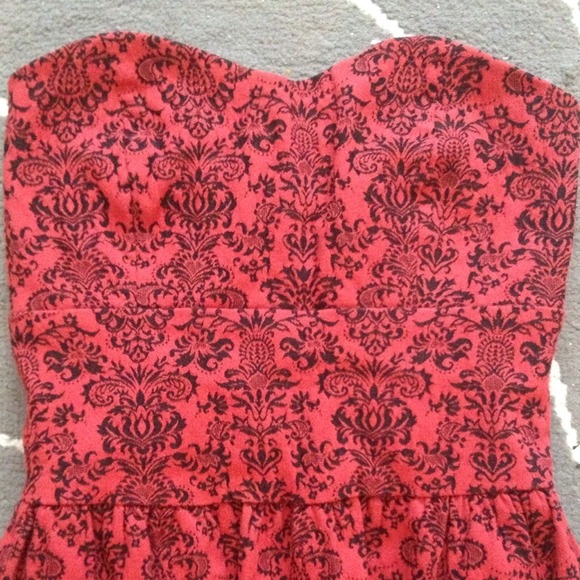 Tapestry Red & Black Bubble Dress - Picture 1 of 3