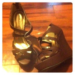 Dollhouse wedges