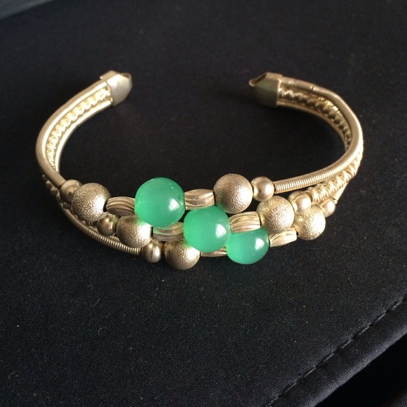 Adjustable 3 coil bracelet - Picture 2 of 4